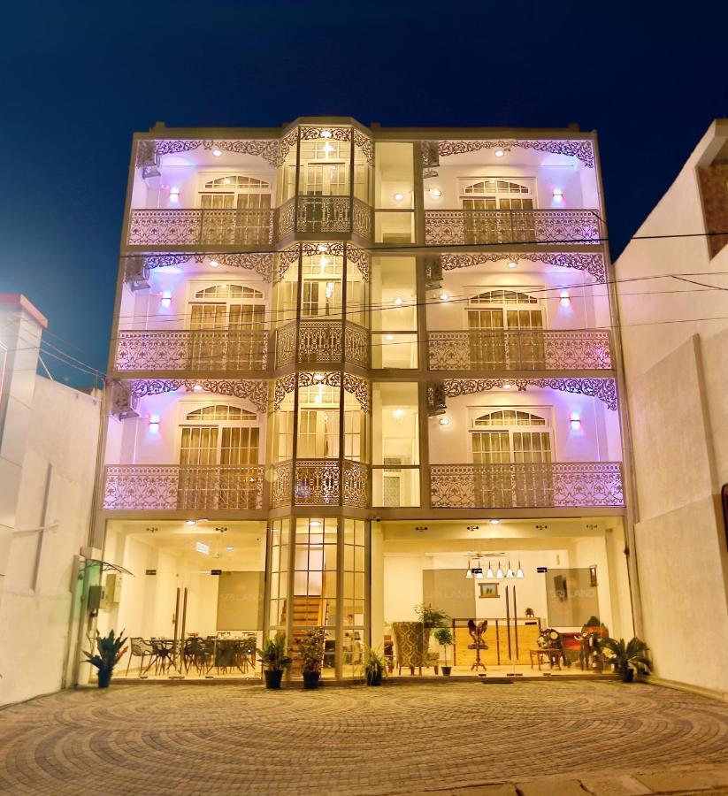 Vendol Maliga Edge Hotel แคนดี้ ภายนอก รูปภาพ