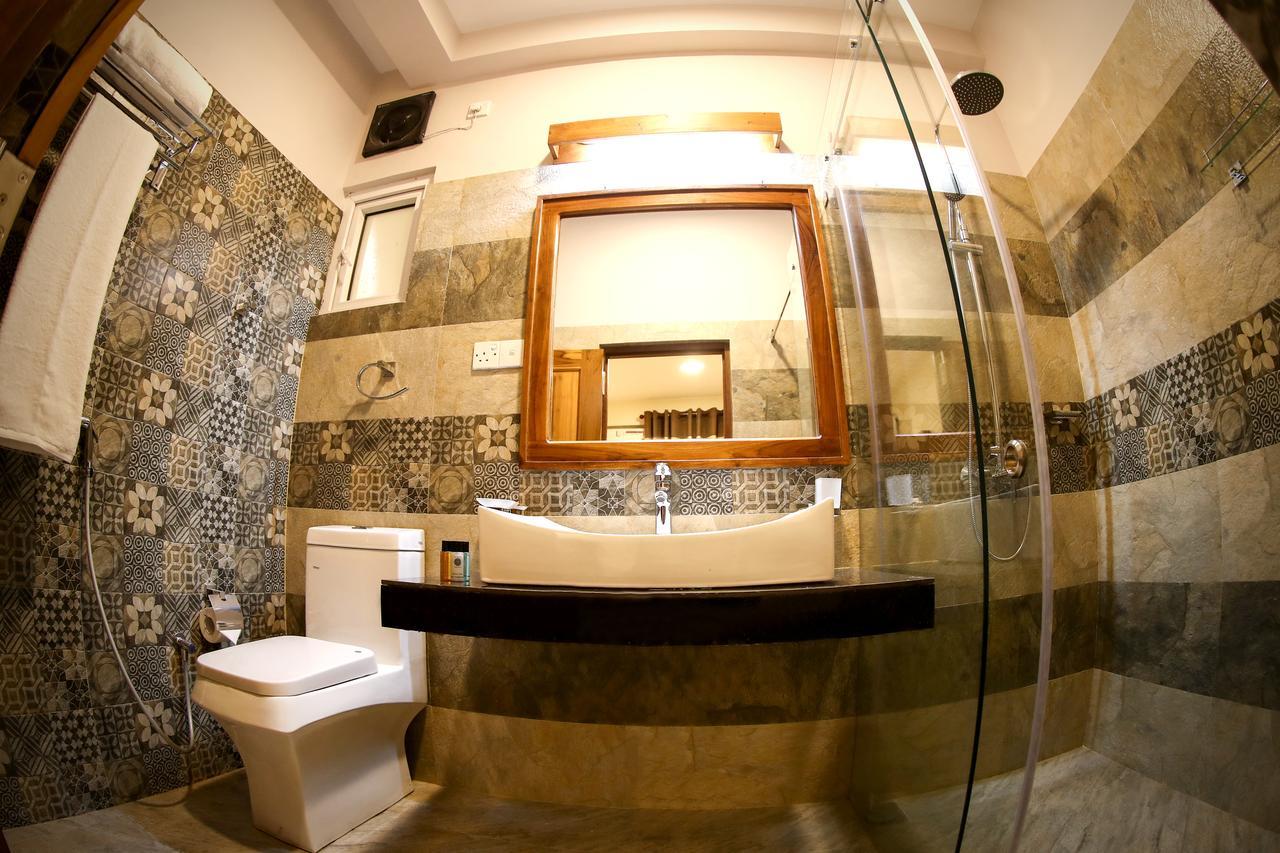 Vendol Maliga Edge Hotel แคนดี้ ภายนอก รูปภาพ
