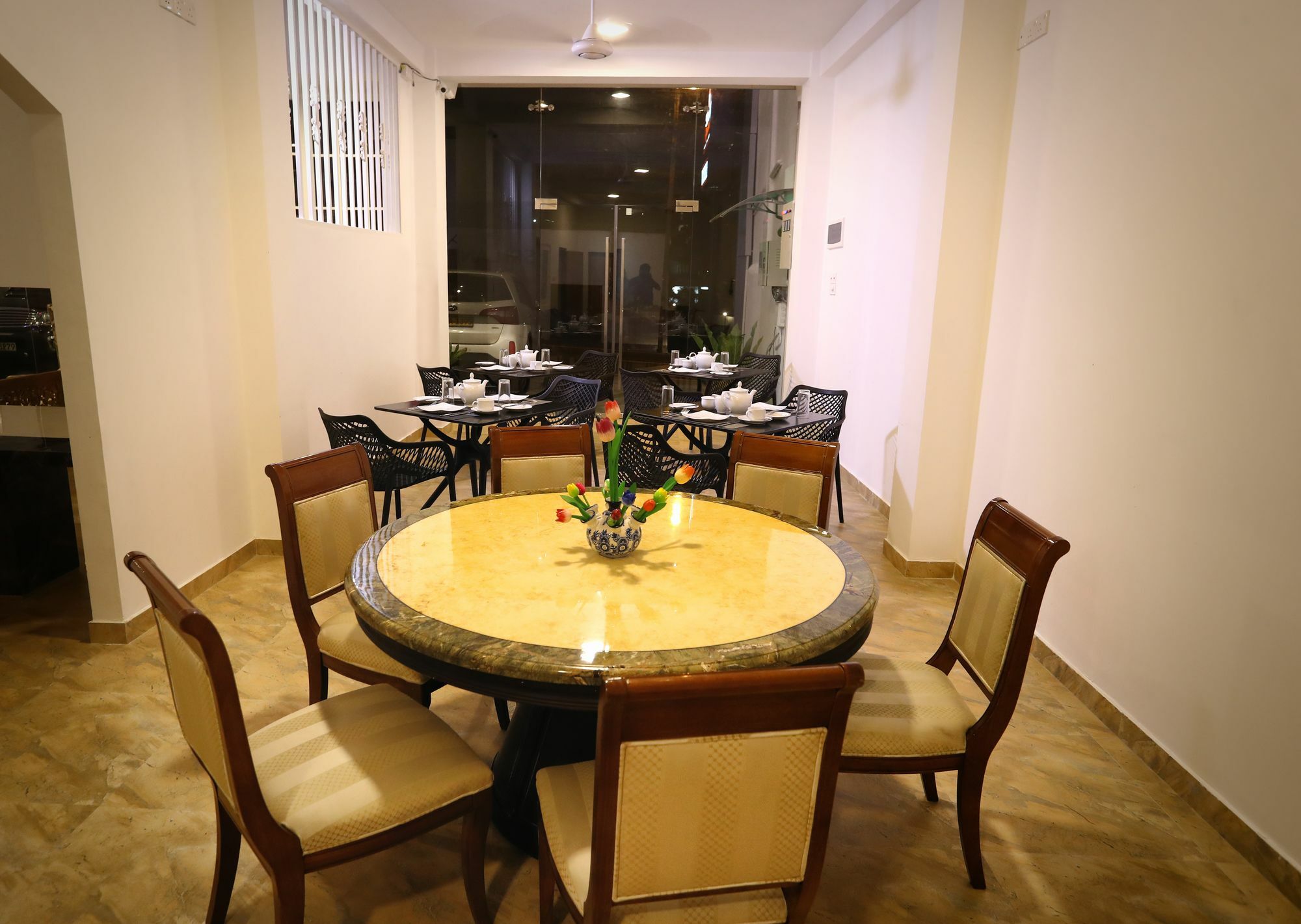 Vendol Maliga Edge Hotel แคนดี้ ภายนอก รูปภาพ